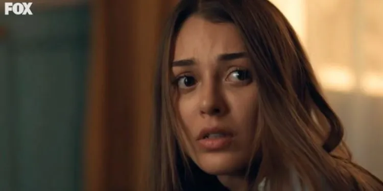 ¡El personaje de Mona, interpretado por Dilan Çiçek Deniz en la serie de televisión Kusursuz Kiracı, es blanco de flechas críticas!