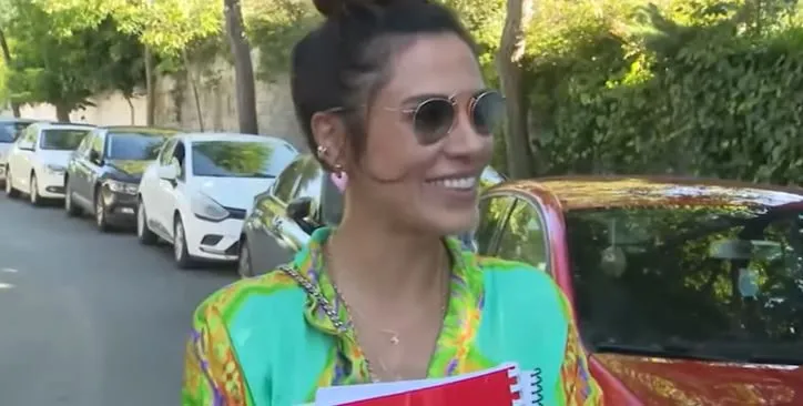 ¡Şükran Ovalı, el fiscal de la serie Yargı, corre de plató en plató!