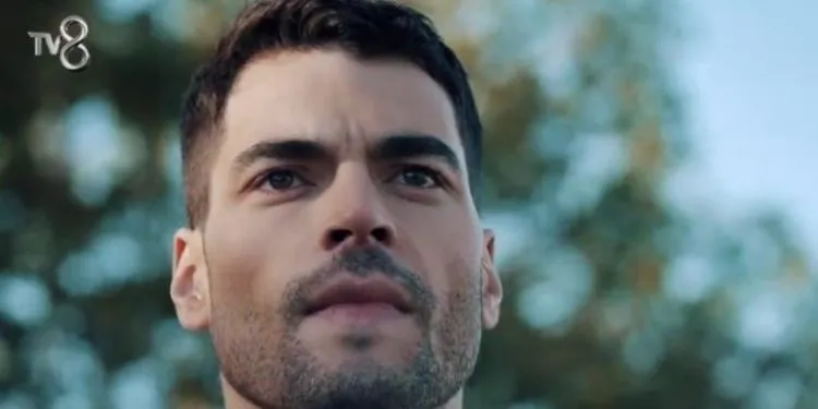 ¡Akin Akınözü viene con un rugido! ¡Nuevo shock para la pareja de Alina Boz y Neslihan Atagül y Kadir Doğulu!