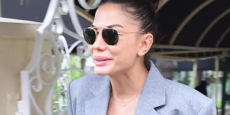 El primer mensaje para la segunda temporada de la serie Dünyayla Benim Aramda vino de Demet Özdemir