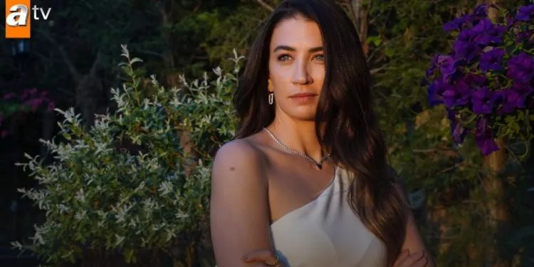 ¡La actriz Ceren Benderlioğlu partió para su nuevo proyecto!