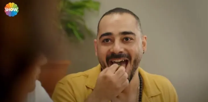 Olgun Toker se tomó un descanso de sus papeles dramáticos, ¡esta vez dará la vuelta a la esquina con la serie Güzel Günler!
