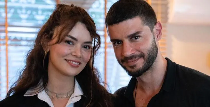 ¡Bir Küçük Gün Işığı ahora es más significativo que una serie de televisión para Seray Kaya y Berk Oktay!