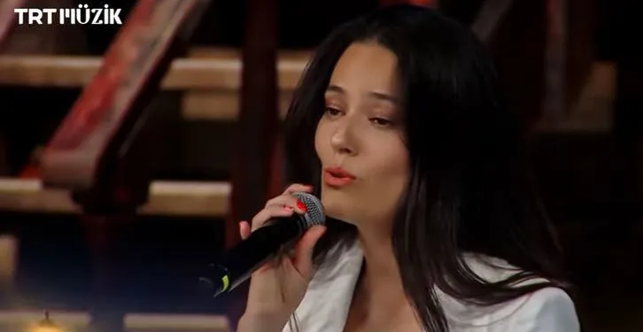 ¡Pelin Akil fascinada con su voz! ¡Después de actuar, ella también reveló su reclamo en el canto!
