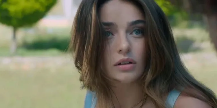 Ni una serie de televisión ni una película, ¡pero Ayça Ayşin Turan dejó su huella en octubre!