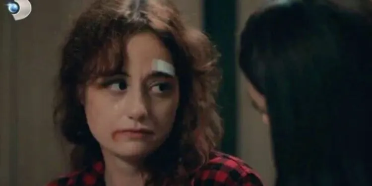 ¡Qué suerte tiene Nazlı Bulum, quien ganó elogios como Nil de la serie de televisión Sadakatsiz, sobre el nuevo proyecto!
