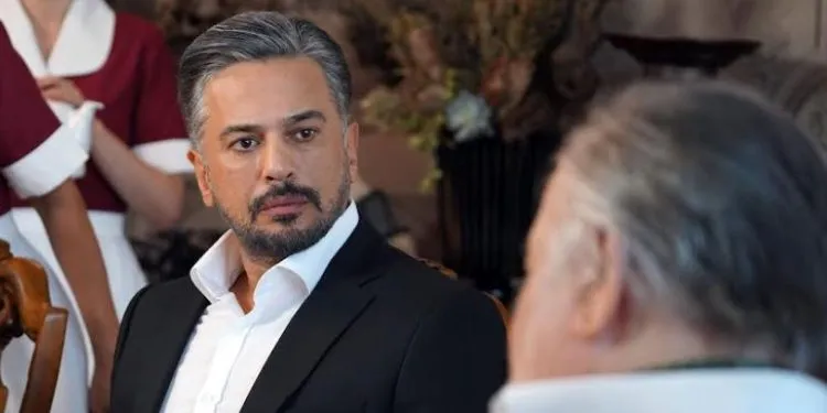 ¡Emre Altuğ, el Orhan de la serie de televisión Yalı Çapkını, una vez más hizo un favor que ganó corazones!