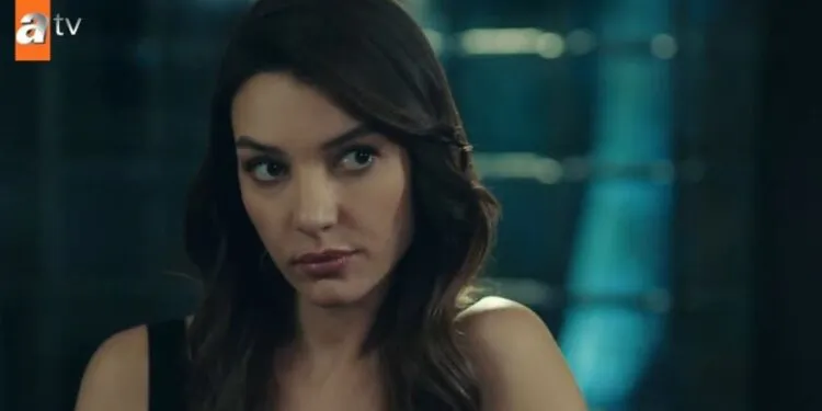 ¡Damla Colbay, quien dejó la serie Yalnız Kurt, dio el primer consejo para su nueva serie Sıfırıncı Gün!