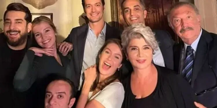 ¡Tamer Levent y Enis Arıkan dijeron lo mismo! ¿Qué está pasando en el set de esta serie de Camdaki Kız?