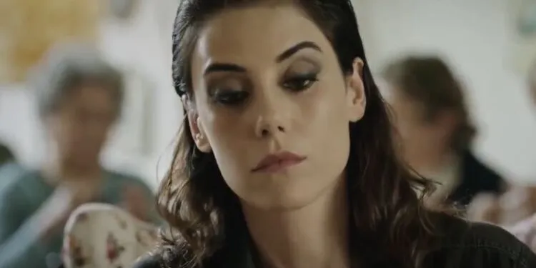 ¡Después de una serie magnífica como Sadakatsiz, hay una serie que hace que los fanáticos de Cansu Dere se pregunten!