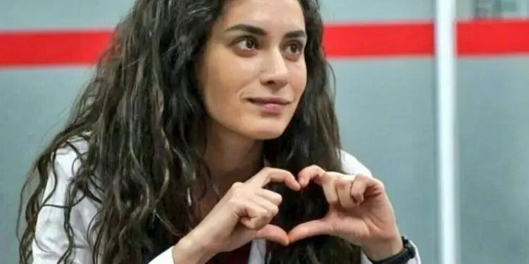 La serie de Hande Doğandemir llegó a su fin, otro proyecto suena muy ambicioso