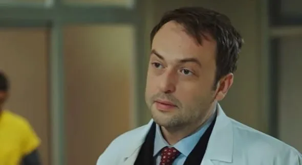¡Nueva serie, buenas noticias para aquellos que extrañan a Okan Yalabık después de la serie de televisión Hekimoğlu!
