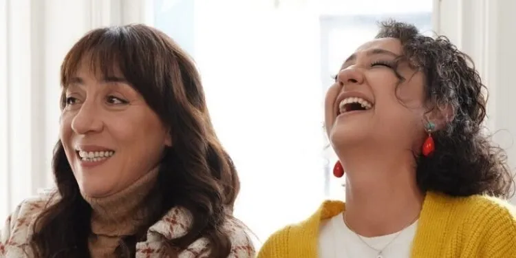¡En el set, se convirtieron en madre e hija! Como Binnur Kaya y Ecem Erkek estaban en el set, ¡también están en la pantalla!