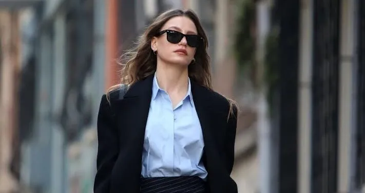 Para Serenay Sarıkaya, la serie Aile, en la que se asoció con Kıvanç Tatlıtuğ, ¡se ha vuelto más importante ahora!