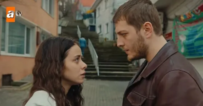 ¡Qué bien le sienta a İlayda Alişan el personaje de Gülayşe en la serie Ateş Kuşları!