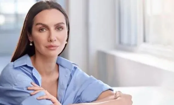 Birce Akalay, de quien se habló en la serie Kuş Uçuşu, hizo un llamado a las víctimas del terremoto y ¡obtuvo resultados inmediatos!