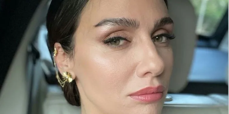 ¡Birce Akalay, que está en la agenda con la serie Kuş Uçuşu, recibió importantes advertencias después del terremoto!