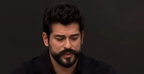 ¡Burak Özçivit ayudó y pidió lecciones para aprender!