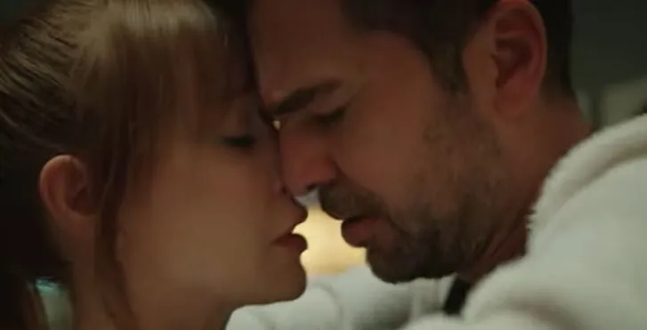 ¡Similar a la escena en la serie İstanbullu Gelin apareció en la serie Çöp Adam!
