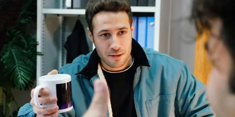 Ozan Dolunay, el actor principal de la serie de la ciudad, no fue destruido por un terremoto, ¡sino por la maldad humana!