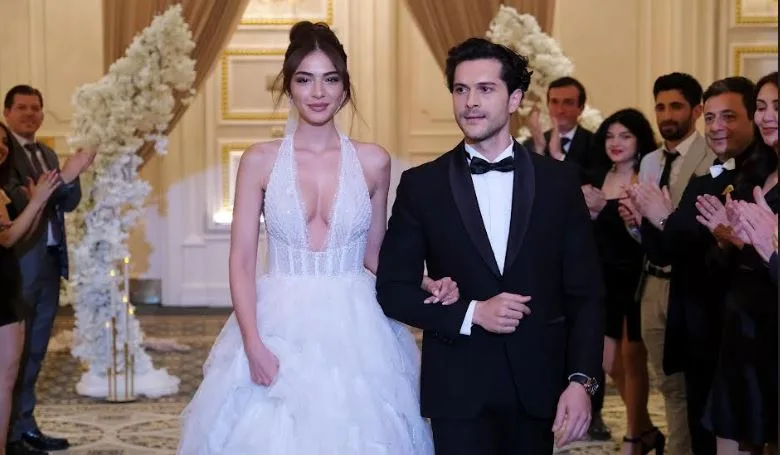 ¡La serie EGO se ha convertido en la dirección de la elegancia! ¡Melisa Aslı Pamuk y Alperen Duymaz están en llamas!