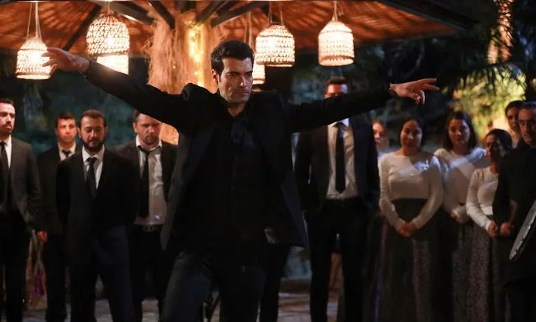 ¡Los detalles del papel de Murat Ünalmış en la serie Gülcemal recuerdan a Bir Zamanlar Çukurova!