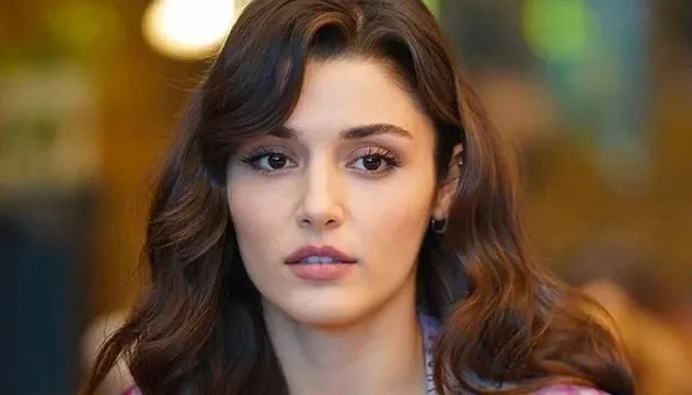 ¡Ha llegado el día esperado en la cuenta de Instagram de Hande Erçel!