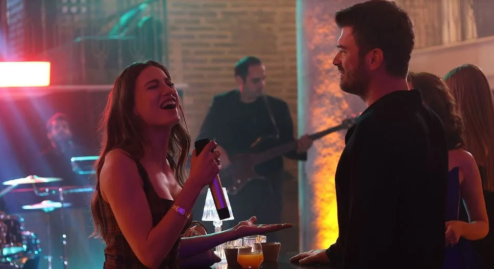 ¿Por qué los que admiraban la canción de Serenay Sarıkaya estaban enojados con el equipo de producción de la serie Aile?