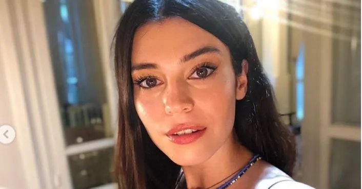 ¡Elif Doğan está abriendo nuevos caminos en la industria de series de televisión turca! ¡Viene un personaje parecido a Superman!