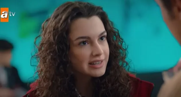 Su Burcu Yazgı Coşkun tocó todas las ramas del arte, ¡pero la actuación se volvió indispensable!