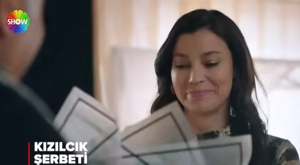 Después de Ceren Karakoç en la serie Kızılcık Şerbeti, ¡ahora la popularidad de Müjde Uzman está aumentando!