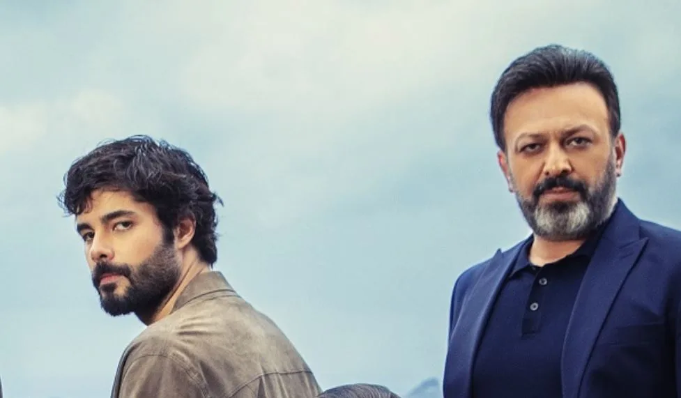 ¡Serhat Kılıç y Bahar Şahin se conocieron en una serie ingeniosamente concebida!