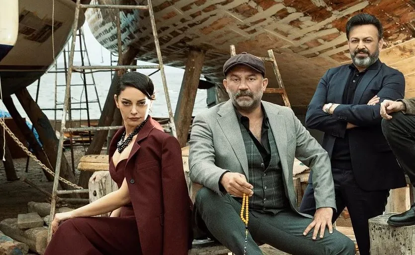 ¡Serhat Kılıç y Sezin Akbaşoğulları elogiados por su nueva serie de televisión!