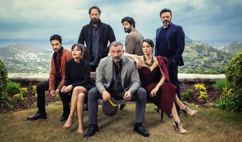 ¡Hay un mensaje de Timuçin Esen y Genco Özak para la serie de televisión Tetikçinin Oğlu!