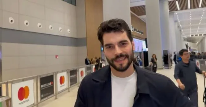 ¡La admiración de Akın Akınözü en el extranjero existió hasta que se convirtió en el rostro de una plataforma digital!