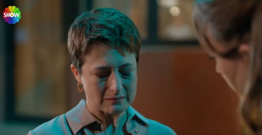 ¡Canan Ergüder hizo un trabajo que tocó los corazones de las espectadoras en la serie Aile!