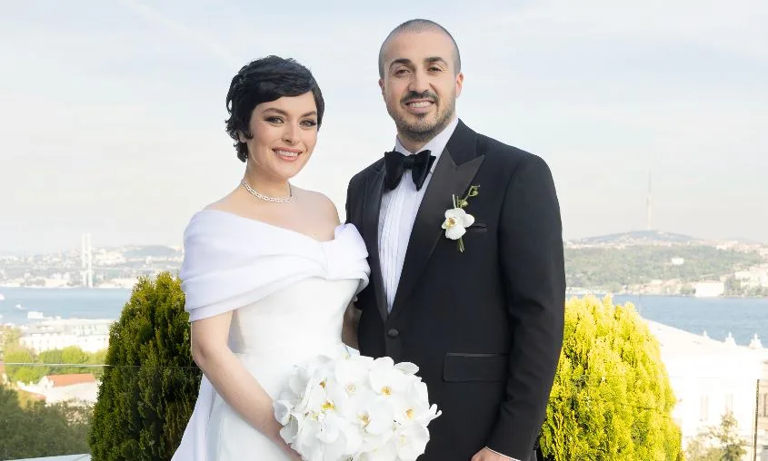 ¡Ezgi Mola, Safiye de la serie Masumlar Apartmanı, se casó!
