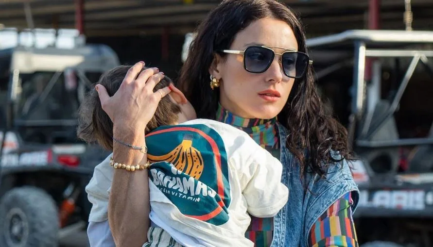 ¡Cansu Tosun, a quien no se ha visto en series de televisión durante mucho tiempo, se ha convertido en una persona completamente diferente con su hijo Marsel!