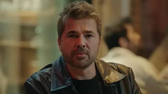 ¡El mensaje Çöp Adam de Engin Altan Düzyatan aumentó la curiosidad una vez más!