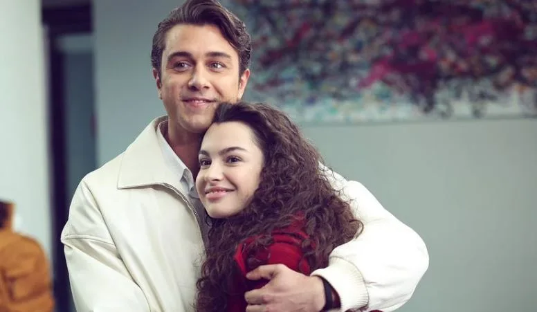 ¡El éxito internacional de la serie Kardeşlerim hizo realidad el sueño de Onur Seyit Yaran!