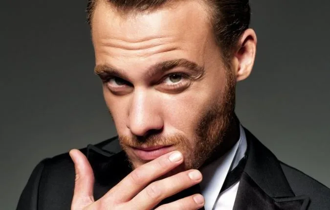 ¡Celebración sorpresa de cumpleaños para Kerem Bursin de parte de sus fanáticos mexicanos!