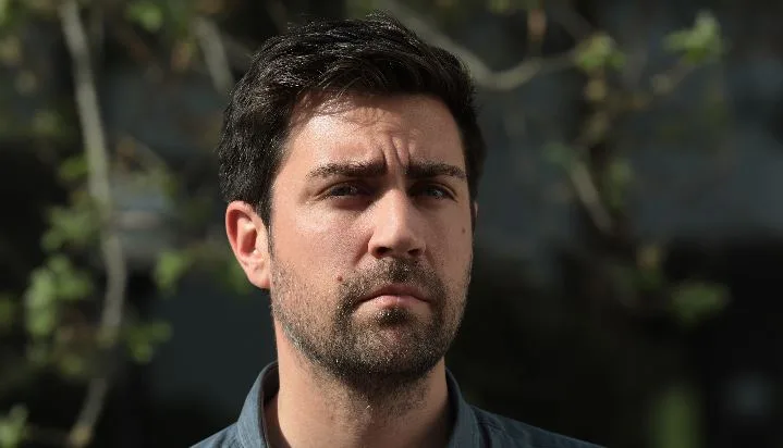 ¡Çağlar Ertuğrul, que estuvo lleno de acción durante dos temporadas en la serie Teşkilat, está en la posición opuesta en la vida diaria!