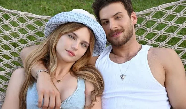 La serie Yaz Şarkısı será una buena prueba para Nilsu Berfin Aktaş y Mustafa Mert Koç
