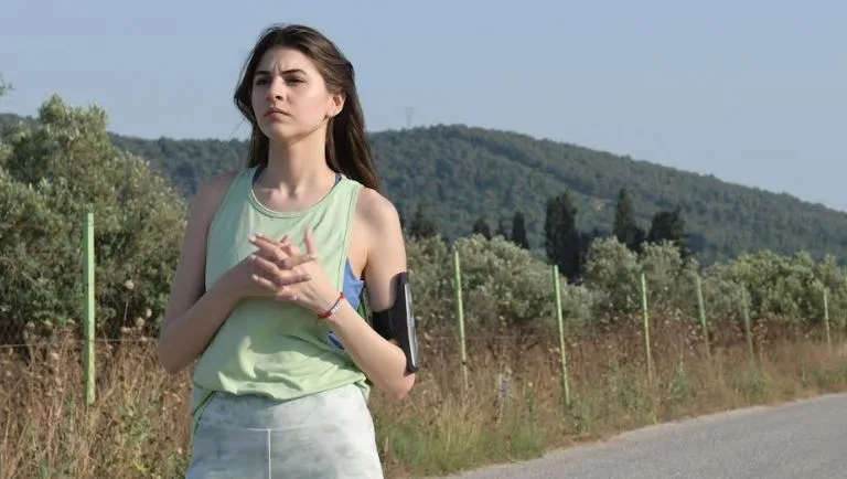 ¡Berfin Ant interpretará a Ceren en la serie de televisión Dönence!