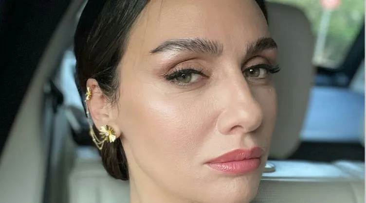 ¡El entorno de la serie Maviye Sürgün hizo que Birce Akalay fuera la más celosa!