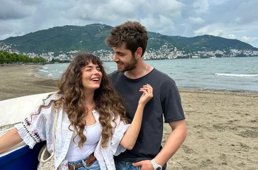 ¡El dúo de Emre Bey y Buse Meral encanta a los fanáticos de la serie!
