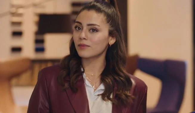 ¡Sıla Türkoğlu pasó por un proceso de vanguardia con su serie Kızılcık Şerbeti!
