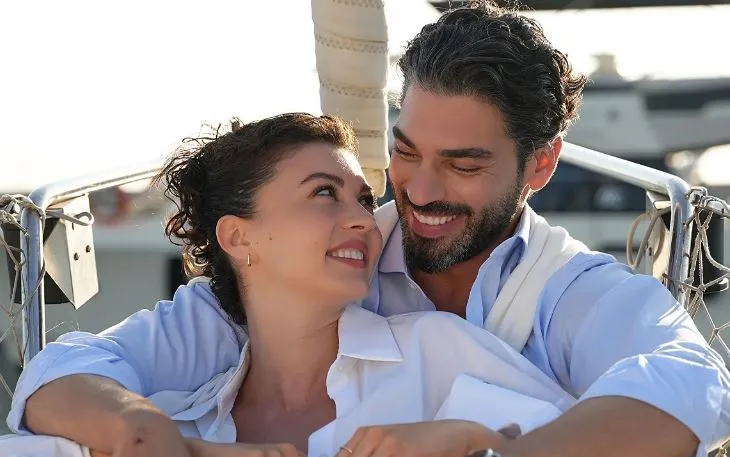 Burcu Özberk lo intentó y fracasó, ¡ahora es el momento de hacer lo que mejor sabe hacer!