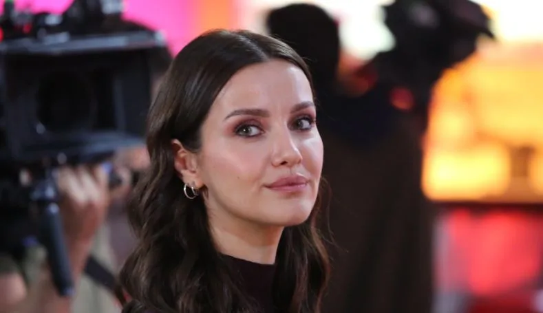 ¡Después de una temporada difícil en la serie Yürek Çıkmazı, İrem Helvacıoğlu está ansioso por regresar!