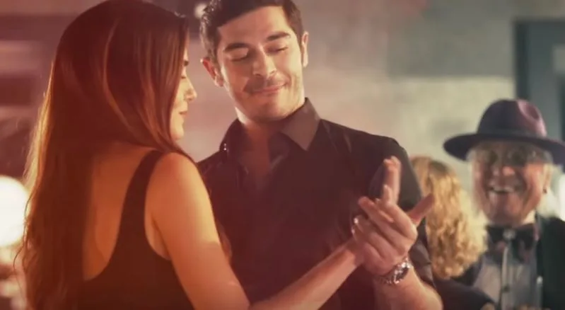 ¡La nueva serie de Hande Erçel y Burak Deniz, Bambaşka Biri, comenzó a afectar al mundo!